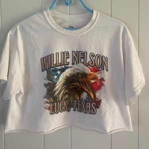 Willie Nelson cropped Tshirt